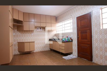 Casa à venda com 150m², 3 quartos e 2 vagasCozinha