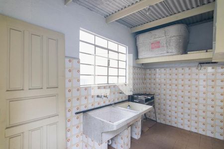 Casa à venda com 230m², 3 quartos e 2 vagasÁrea de Serviço