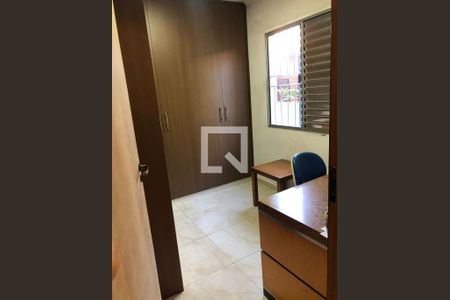 Casa à venda com 221m², 4 quartos e 2 vagas Casa à venda com 221m², 4 quartos e 2 vagasQuarto
