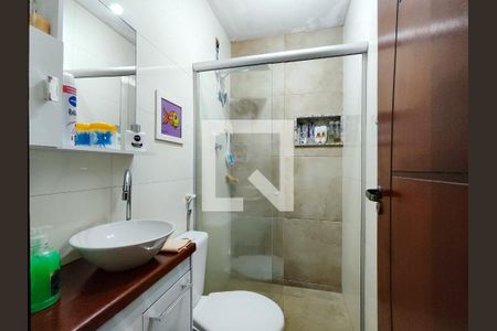 Casa à venda com 161m², 3 quartos e 1 vaga Casa à venda com 161m², 3 quartos e 1 vagaBanheiro da Suíte