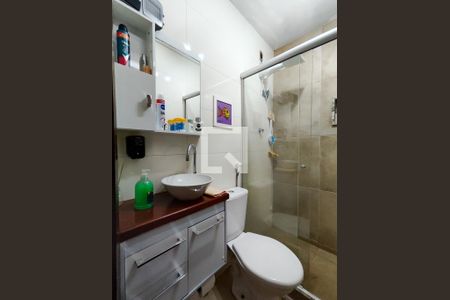 Casa à venda com 161m², 3 quartos e 1 vaga Casa à venda com 161m², 3 quartos e 1 vagaBanheiro da Suíte