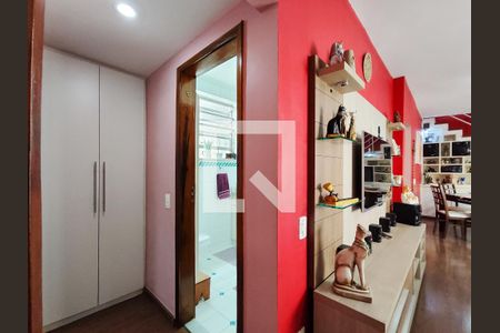 Casa à venda com 161m², 3 quartos e 1 vaga Casa à venda com 161m², 3 quartos e 1 vagaCorredor