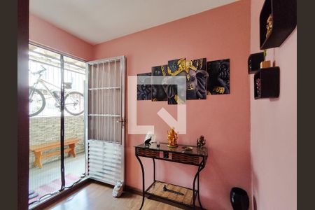 Casa à venda com 161m², 3 quartos e 1 vaga Casa à venda com 161m², 3 quartos e 1 vagaHall social