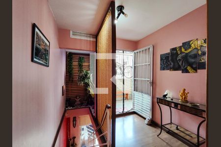 Casa à venda com 161m², 3 quartos e 1 vaga Casa à venda com 161m², 3 quartos e 1 vagaHall social