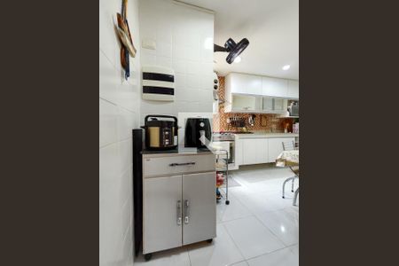 Casa à venda com 161m², 3 quartos e 1 vaga Casa à venda com 161m², 3 quartos e 1 vagaCozinha