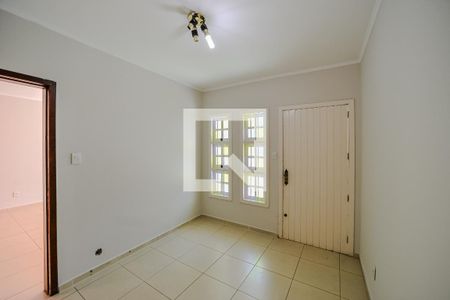 Casa à venda com 348m², 3 quartos e 3 vagas Casa à venda com 348m², 3 quartos e 3 vagasEscritório