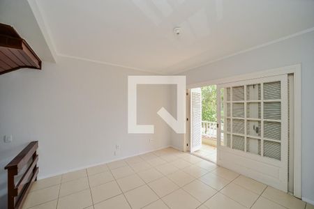 Casa à venda com 348m², 3 quartos e 3 vagas Casa à venda com 348m², 3 quartos e 3 vagasSala de TV