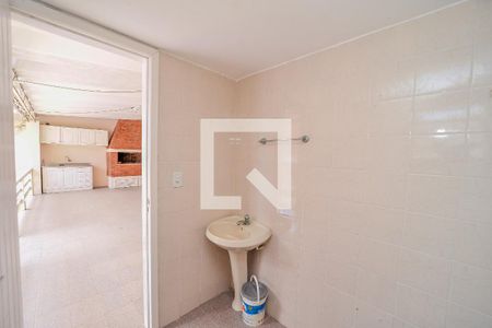 Casa à venda com 348m², 3 quartos e 3 vagas Casa à venda com 348m², 3 quartos e 3 vagasBanheiro