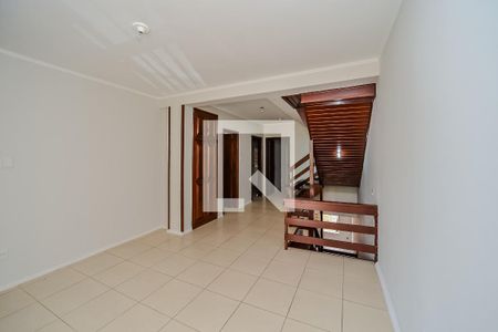 Casa à venda com 348m², 3 quartos e 3 vagas Casa à venda com 348m², 3 quartos e 3 vagasSala de TV