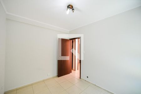 Casa à venda com 348m², 3 quartos e 3 vagas Casa à venda com 348m², 3 quartos e 3 vagasEscritório