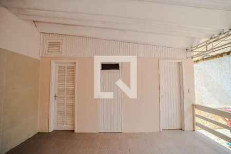 Casa à venda com 348m², 3 quartos e 3 vagas Casa à venda com 348m², 3 quartos e 3 vagasDepósito/Sauna/Banheiro