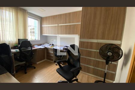 Apartamento à venda com 256m², 5 quartos e 4 vagas Apartamento à venda com 256m², 5 quartos e 4 vagasQuarto Suíte 3