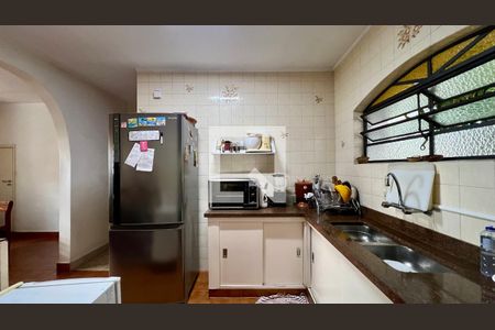 Casa à venda com 275m², 4 quartos e 2 vagas Casa à venda com 275m², 4 quartos e 2 vagasCozinha