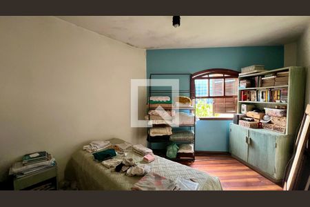 Casa à venda com 275m², 4 quartos e 2 vagas Casa à venda com 275m², 4 quartos e 2 vagasQuarto 1