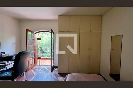 Casa à venda com 275m², 4 quartos e 2 vagas Casa à venda com 275m², 4 quartos e 2 vagasQuarto 3