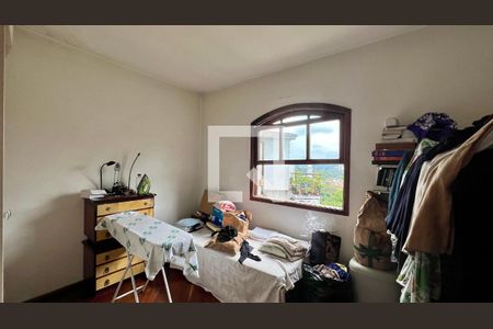 Casa à venda com 275m², 4 quartos e 2 vagas Casa à venda com 275m², 4 quartos e 2 vagasQuarto 2