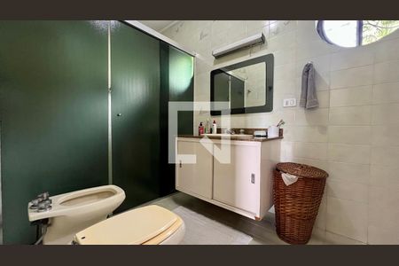 Casa à venda com 275m², 4 quartos e 2 vagas Casa à venda com 275m², 4 quartos e 2 vagasQuarto 3