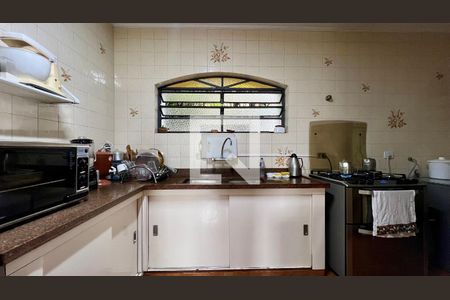 Casa à venda com 275m², 4 quartos e 2 vagas Casa à venda com 275m², 4 quartos e 2 vagasCozinha