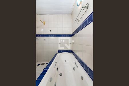 Casa à venda com 180m², 5 quartos e 2 vagasBanheiro da Suíte