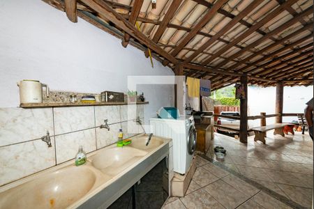 Casa à venda com 180m², 5 quartos e 2 vagasÁrea de Serviço