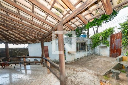 Casa à venda com 180m², 5 quartos e 2 vagasÁrea externa 