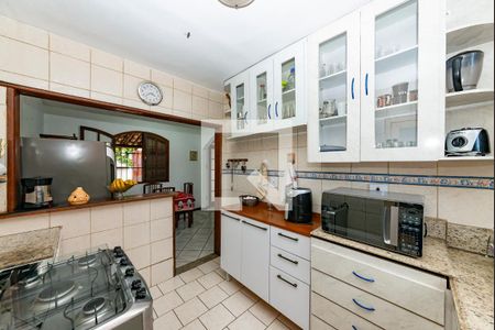 Casa à venda com 180m², 5 quartos e 2 vagasCozinha