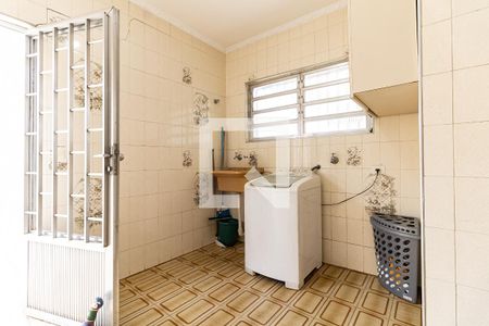 Casa à venda com 300m², 3 quartos e 5 vagas Casa à venda com 300m², 3 quartos e 5 vagasLavanderia