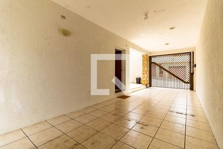 Casa à venda com 300m², 3 quartos e 5 vagas Casa à venda com 300m², 3 quartos e 5 vagasGaragem