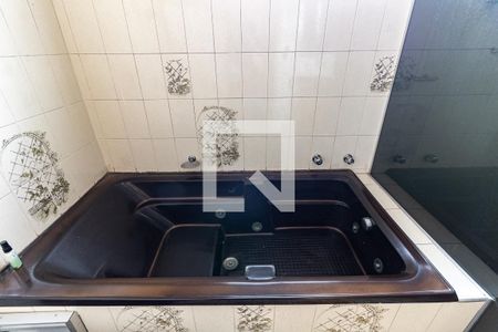 Casa à venda com 300m², 3 quartos e 5 vagas Casa à venda com 300m², 3 quartos e 5 vagasBanheiro da Suíte 2