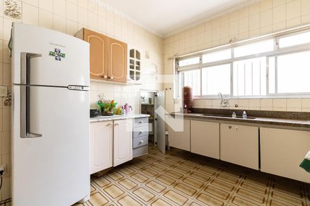 Casa à venda com 300m², 3 quartos e 5 vagas Casa à venda com 300m², 3 quartos e 5 vagasCozinha