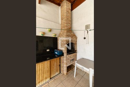 Casa à venda com 300m², 3 quartos e 5 vagas Casa à venda com 300m², 3 quartos e 5 vagasÁrea da Quintal