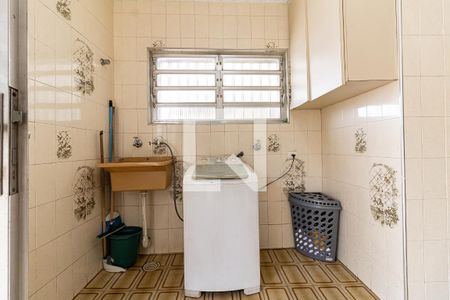 Casa à venda com 300m², 3 quartos e 5 vagas Casa à venda com 300m², 3 quartos e 5 vagasLavanderia