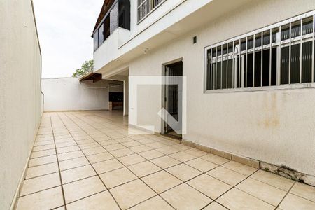 Casa à venda com 300m², 3 quartos e 5 vagas Casa à venda com 300m², 3 quartos e 5 vagasQuintal