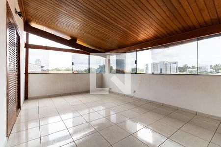 Casa à venda com 300m², 3 quartos e 5 vagas Casa à venda com 300m², 3 quartos e 5 vagasVaranda