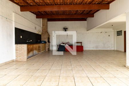 Casa à venda com 300m², 3 quartos e 5 vagas Casa à venda com 300m², 3 quartos e 5 vagasQuintal