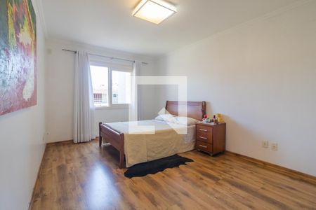 Casa à venda com 300m², 3 quartos e 3 vagas Casa à venda com 300m², 3 quartos e 3 vagasQuarto 1