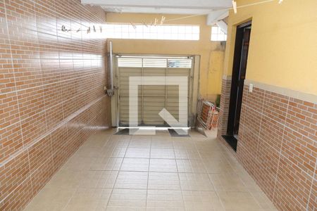 Casa à venda com 200m², 4 quartos e 4 vagas Casa à venda com 200m², 4 quartos e 4 vagasGaragem