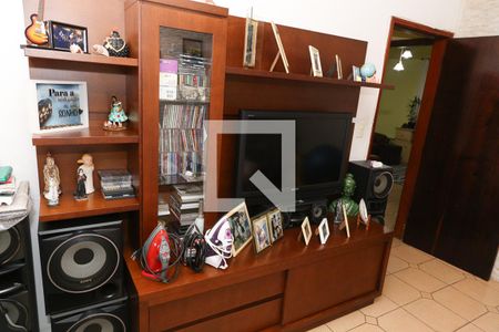 Casa à venda com 200m², 4 quartos e 4 vagas Casa à venda com 200m², 4 quartos e 4 vagasQuarto 4