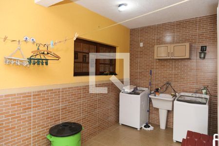 Casa à venda com 200m², 4 quartos e 4 vagas Casa à venda com 200m², 4 quartos e 4 vagasÁrea de Serviço