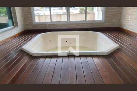 Apartamento à venda com 90m², 2 quartos e 1 vaga Apartamento à venda com 90m², 2 quartos e 1 vagaHidromassagem