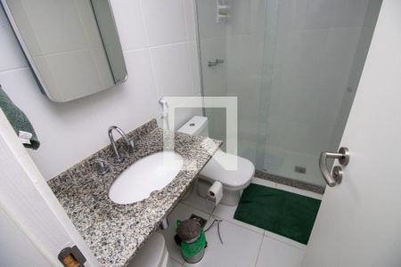 Apartamento à venda com 90m², 2 quartos e 1 vaga Apartamento à venda com 90m², 2 quartos e 1 vagaBanheiro Social