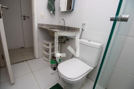 Apartamento à venda com 90m², 2 quartos e 1 vaga Apartamento à venda com 90m², 2 quartos e 1 vagaBanheiro Social