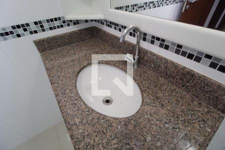 Casa para alugar com 265m², 3 quartos e 5 vagasBanheiro Social