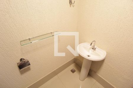 Casa para alugar com 265m², 3 quartos e 5 vagasBanheiro de serviço