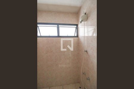 Casa à venda com 200m², 4 quartos e 2 vagasBanheiro