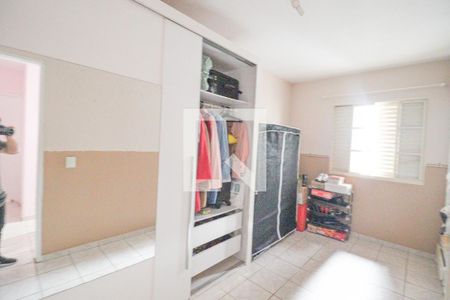 Casa à venda com 200m², 4 quartos e 2 vagasEdícula