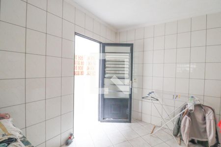 Casa à venda com 200m², 4 quartos e 2 vagasCozinha e Área de Serviço
