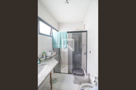 Casa à venda com 200m², 4 quartos e 2 vagasBanheiro