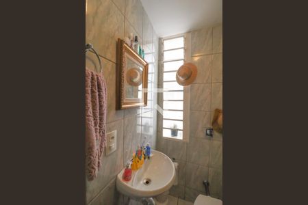 Casa à venda com 200m², 4 quartos e 2 vagasEdícula