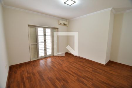 Casa de condomínio à venda com 230m², 2 quartos e 3 vagasQuarto 2 - Suíte